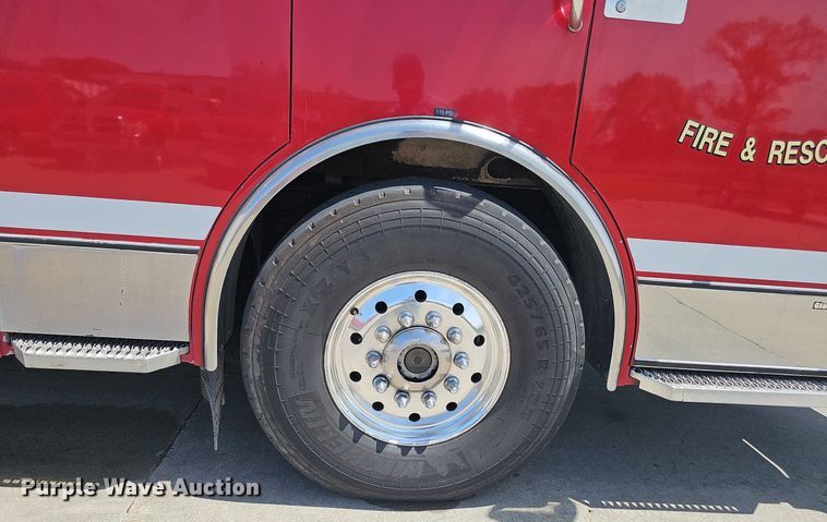 image for item DP6446 2002 Spartan Gladiator FF ladder fire truck