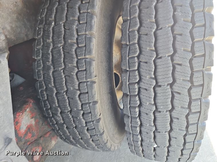 image for item DP6446 2002 Spartan Gladiator FF ladder fire truck