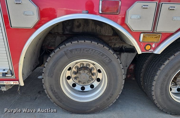 image for item DP6446 2002 Spartan Gladiator FF ladder fire truck