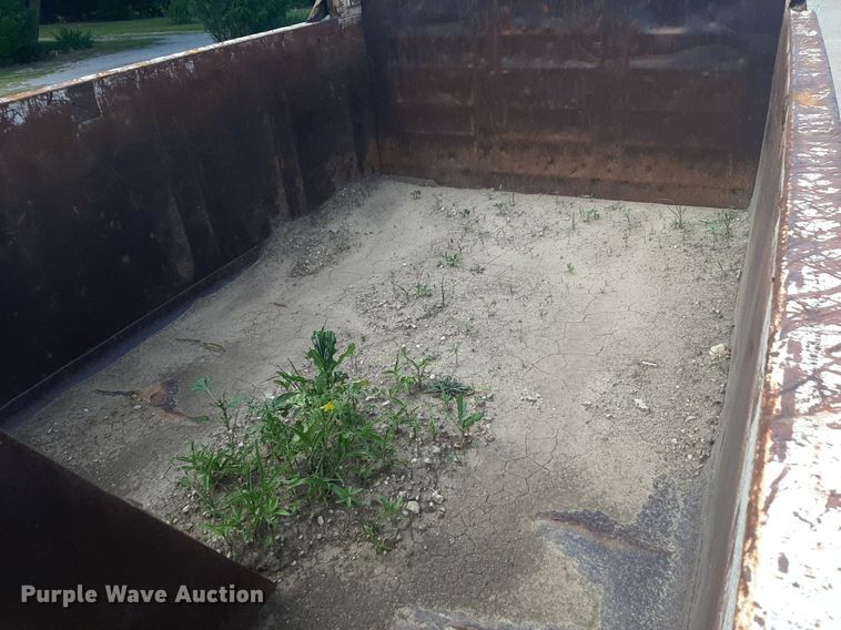 image for item DQ7119 1993 International  4900 dump truck