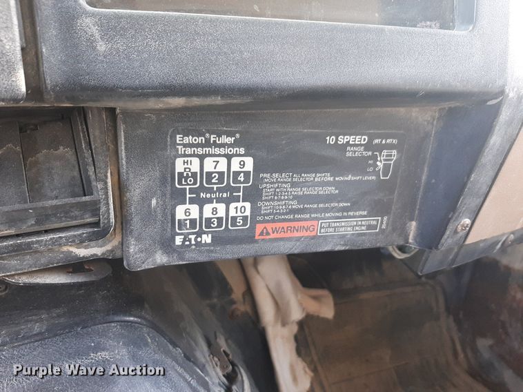 image for item DQ7119 1993 International  4900 dump truck