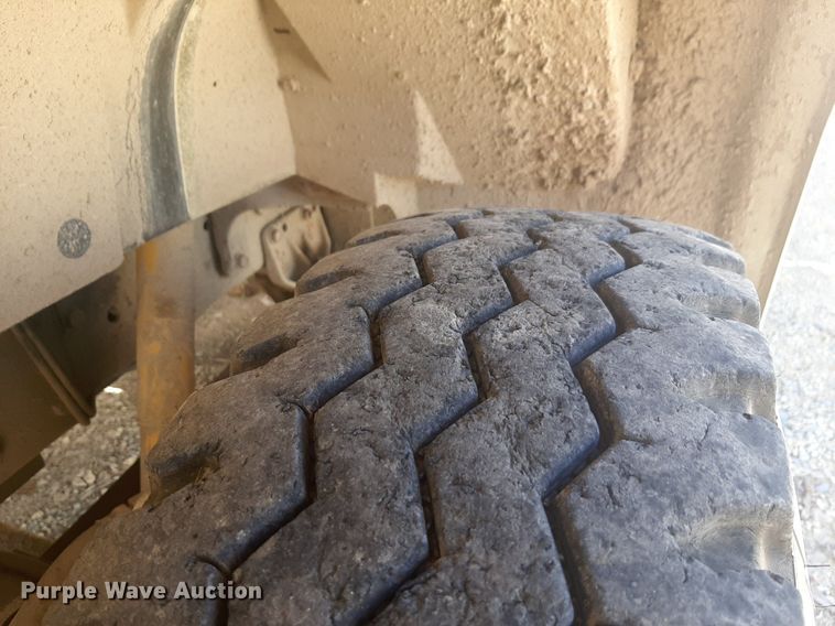 image for item DQ7119 1993 International  4900 dump truck