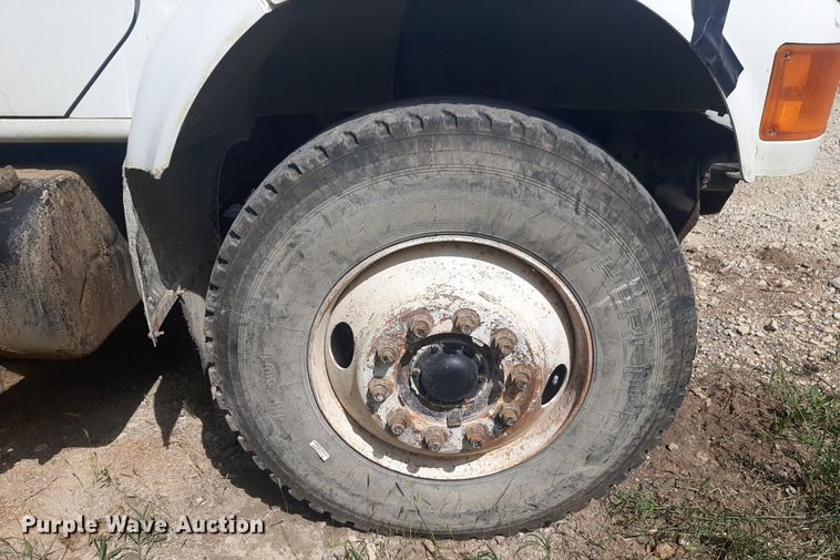 image for item DQ7119 1993 International  4900 dump truck