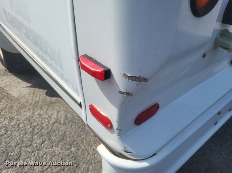 image for item DR4782 2008 Ford  E350 Super Duty shuttle bus