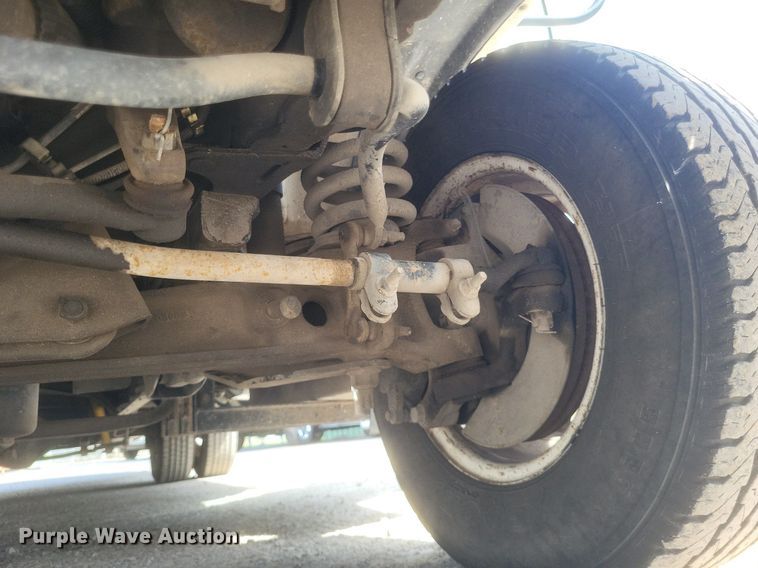 image for item DR4782 2008 Ford  E350 Super Duty shuttle bus