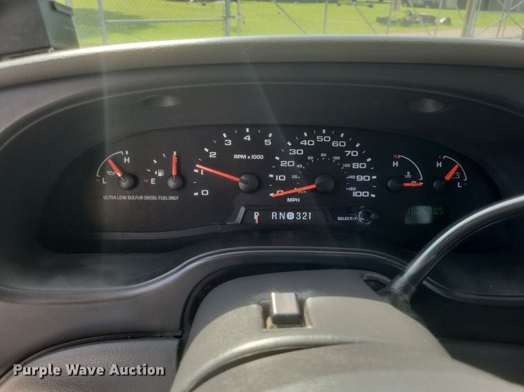 image for item DR4782 2008 Ford  E350 Super Duty shuttle bus