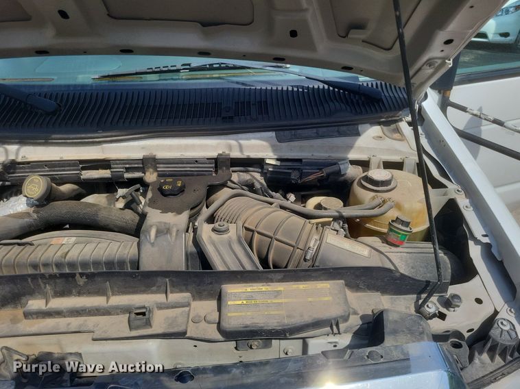 image for item DR4782 2008 Ford  E350 Super Duty shuttle bus