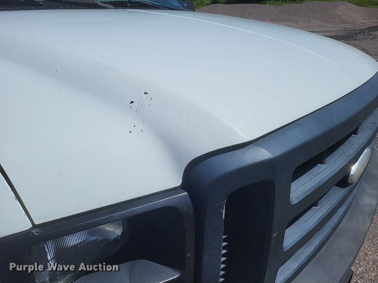 image for item DR4800 2006 Ford  F250 Super Duty XL  pickup truck