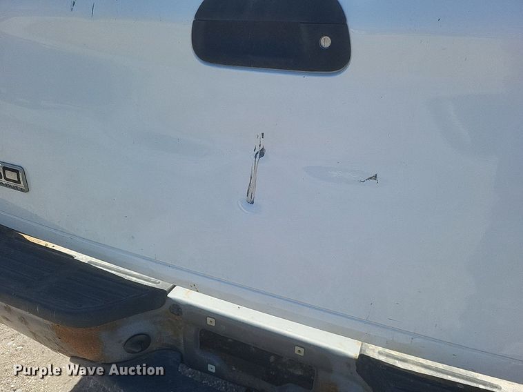 image for item DR4800 2006 Ford  F250 Super Duty XL  pickup truck