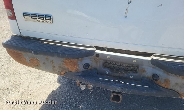 image for item DR4800 2006 Ford  F250 Super Duty XL  pickup truck