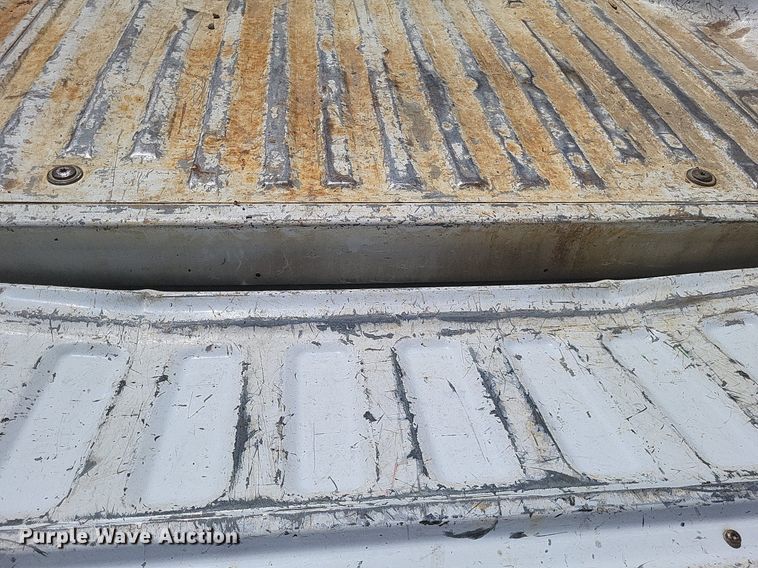 image for item DR4800 2006 Ford  F250 Super Duty XL  pickup truck