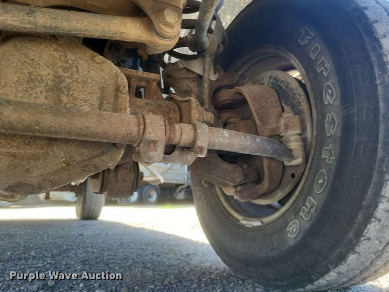 image for item DR4800 2006 Ford  F250 Super Duty XL  pickup truck