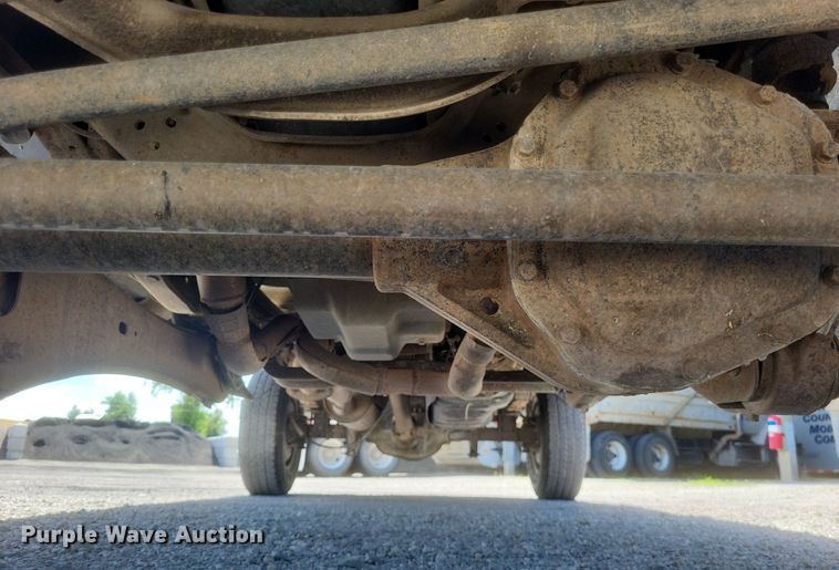 image for item DR4800 2006 Ford  F250 Super Duty XL  pickup truck