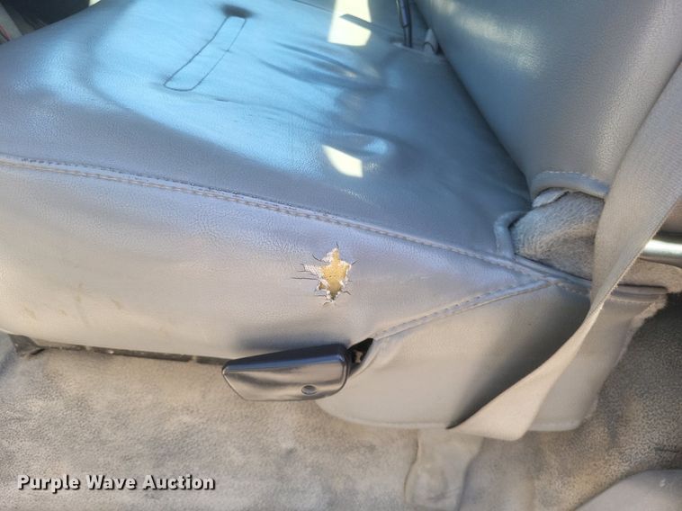 image for item DR4800 2006 Ford  F250 Super Duty XL  pickup truck