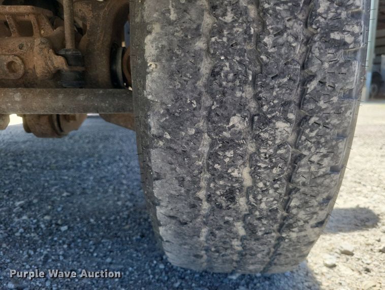 image for item DR4800 2006 Ford  F250 Super Duty XL  pickup truck