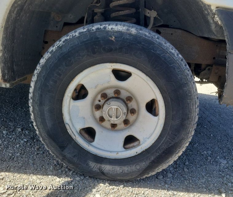 image for item DR4800 2006 Ford  F250 Super Duty XL  pickup truck