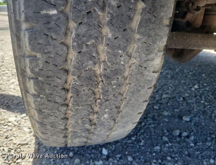 image for item DR4800 2006 Ford  F250 Super Duty XL  pickup truck