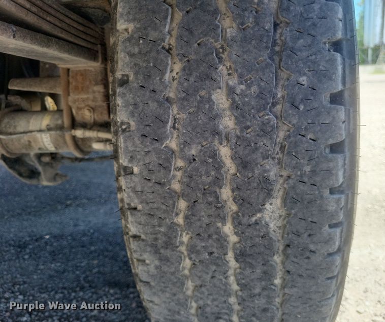 image for item DR4800 2006 Ford  F250 Super Duty XL  pickup truck