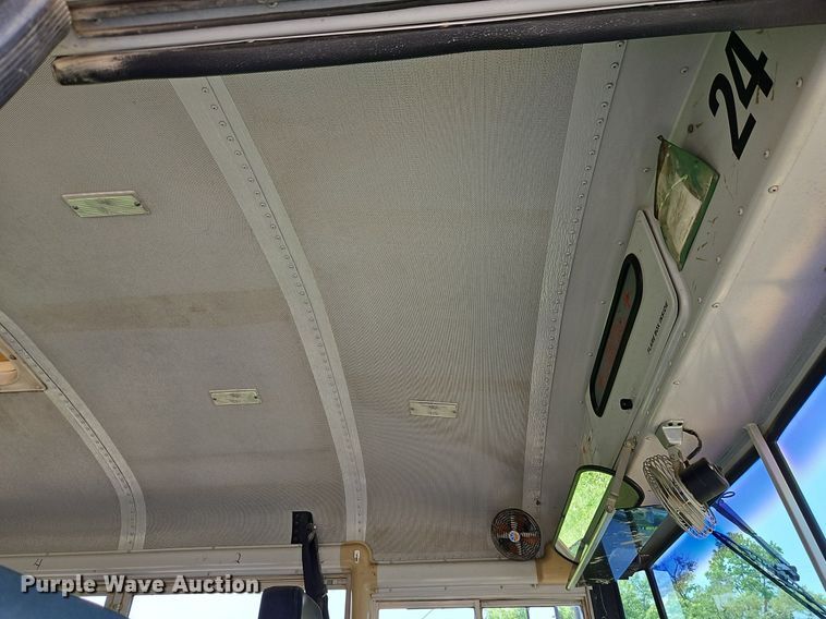 image for item DR8621 2001 Thomas school bus