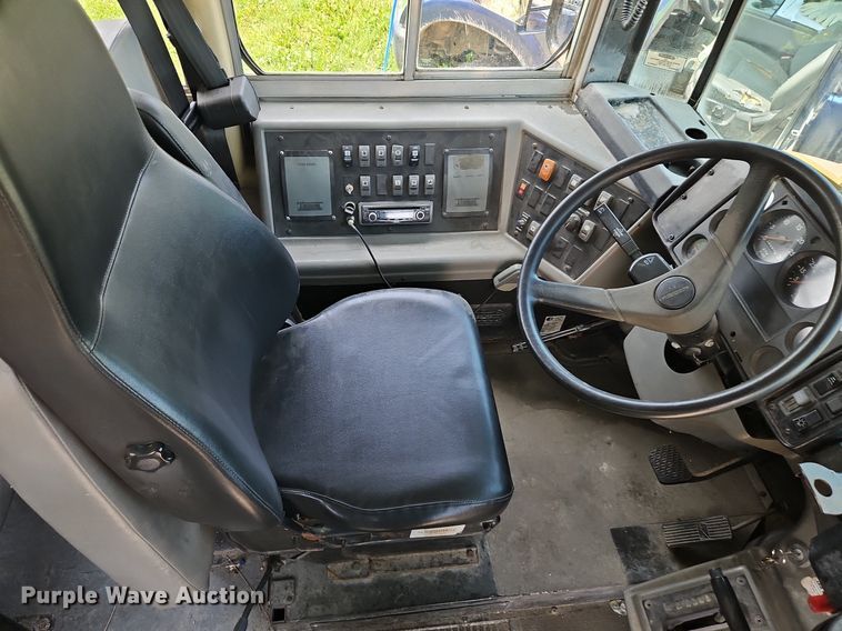 image for item DR8621 2001 Thomas school bus