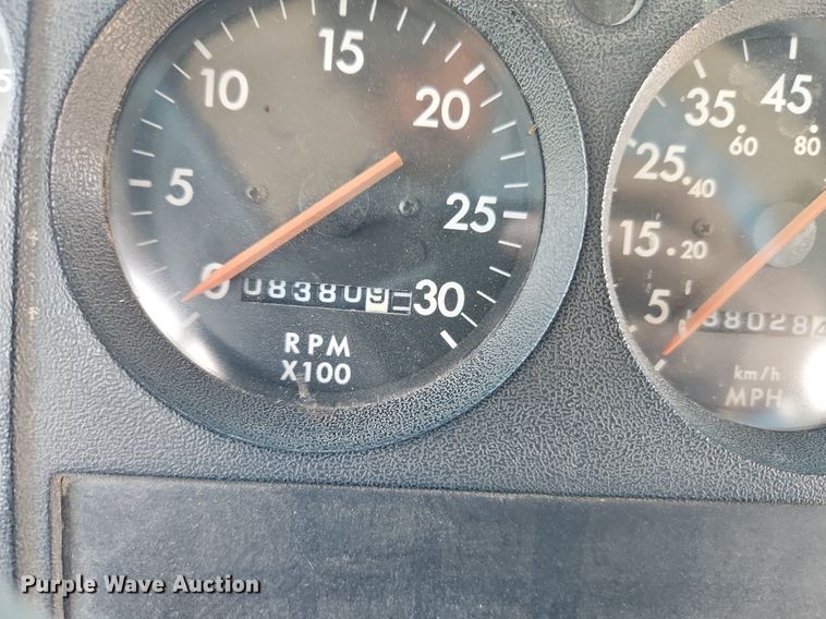 image for item DR8621 2001 Thomas school bus