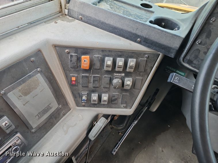 image for item DR8621 2001 Thomas school bus