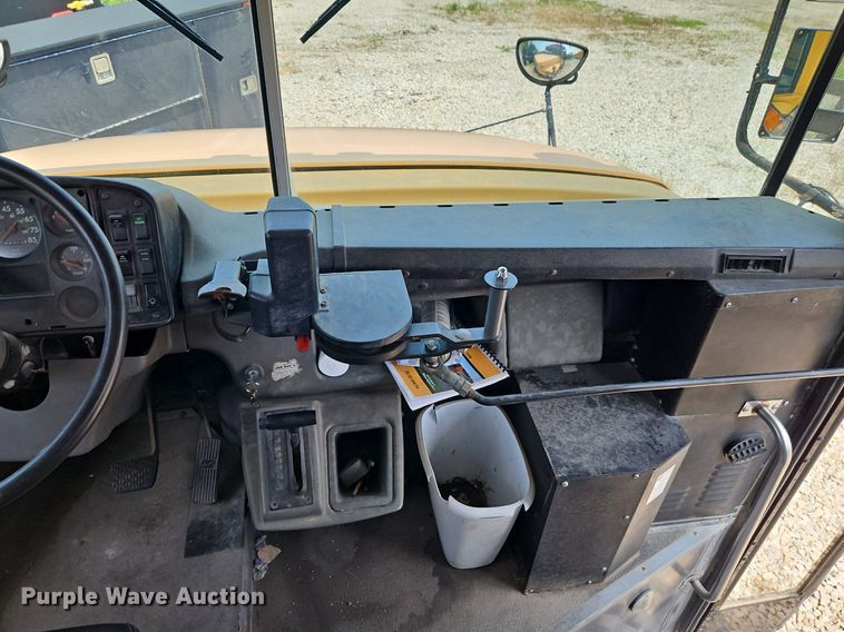 image for item DR8621 2001 Thomas school bus