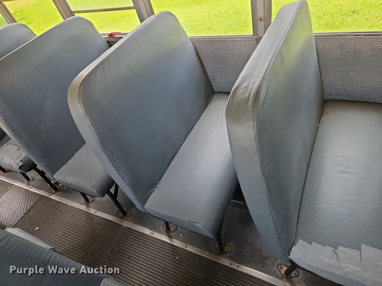 image for item DR8621 2001 Thomas school bus