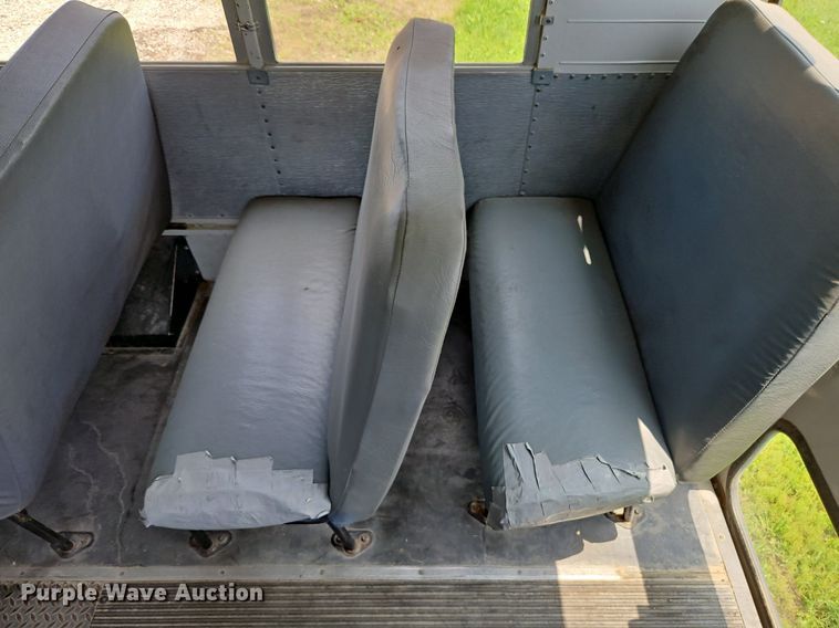 image for item DR8621 2001 Thomas school bus