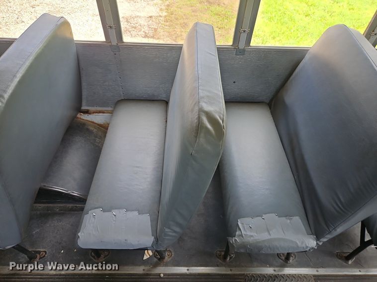 image for item DR8621 2001 Thomas school bus