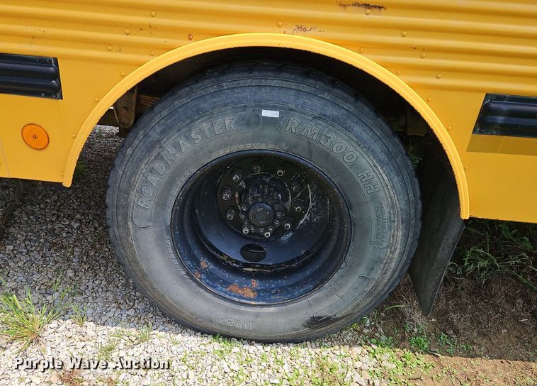 image for item DR8621 2001 Thomas school bus