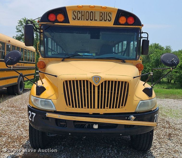 image for item DR8622 2006 IC  PB10500 school bus