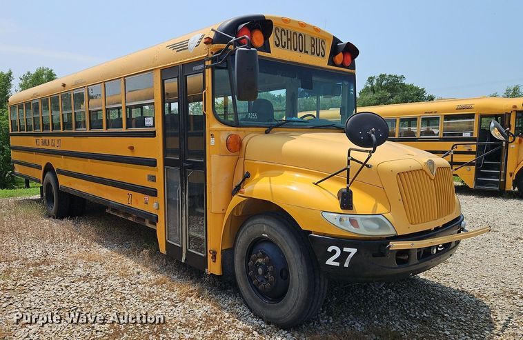 image for item DR8622 2006 IC  PB10500 school bus