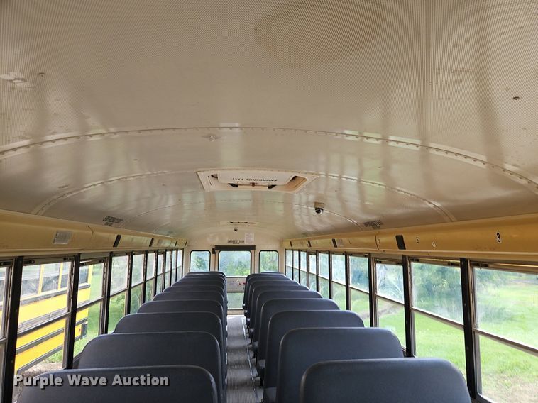 image for item DR8622 2006 IC  PB10500 school bus