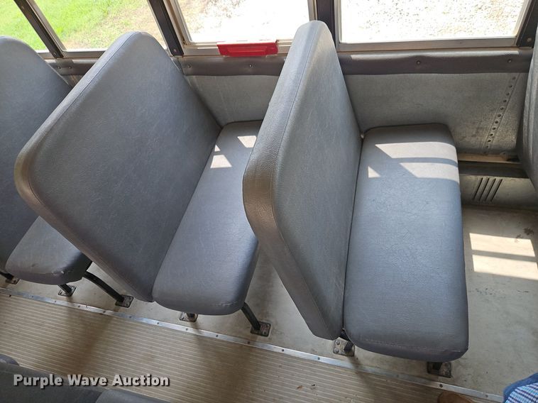 image for item DR8622 2006 IC  PB10500 school bus