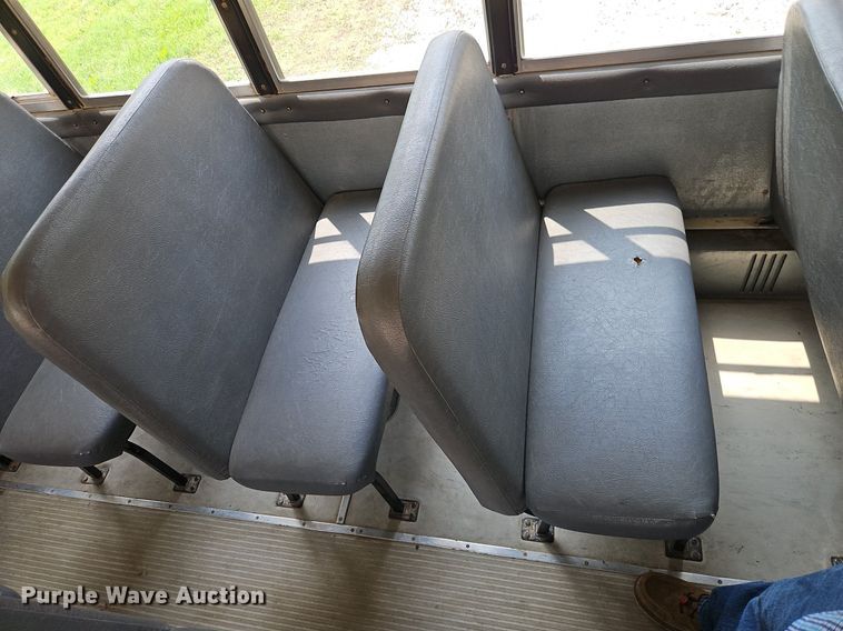 image for item DR8622 2006 IC  PB10500 school bus