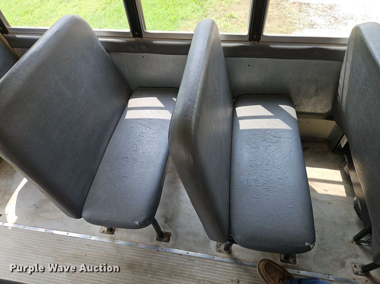 image for item DR8622 2006 IC  PB10500 school bus