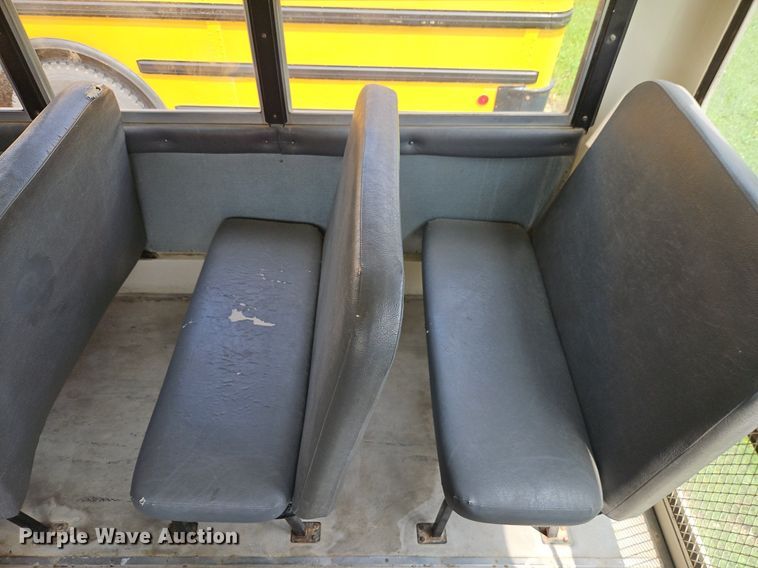 image for item DR8622 2006 IC  PB10500 school bus