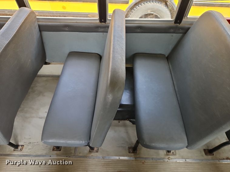 image for item DR8622 2006 IC  PB10500 school bus