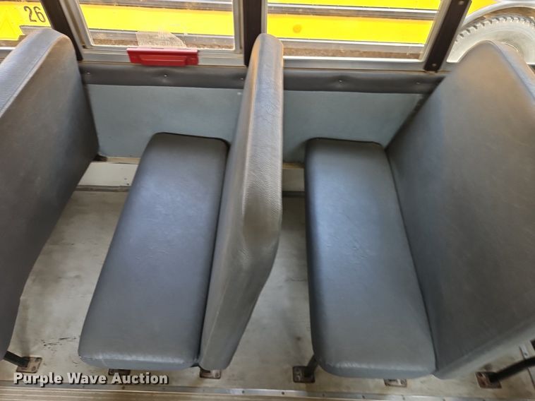 image for item DR8622 2006 IC  PB10500 school bus