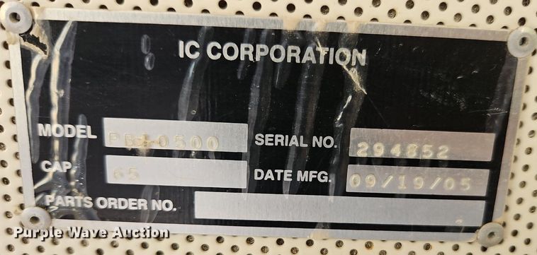 image for item DR8622 2006 IC  PB10500 school bus