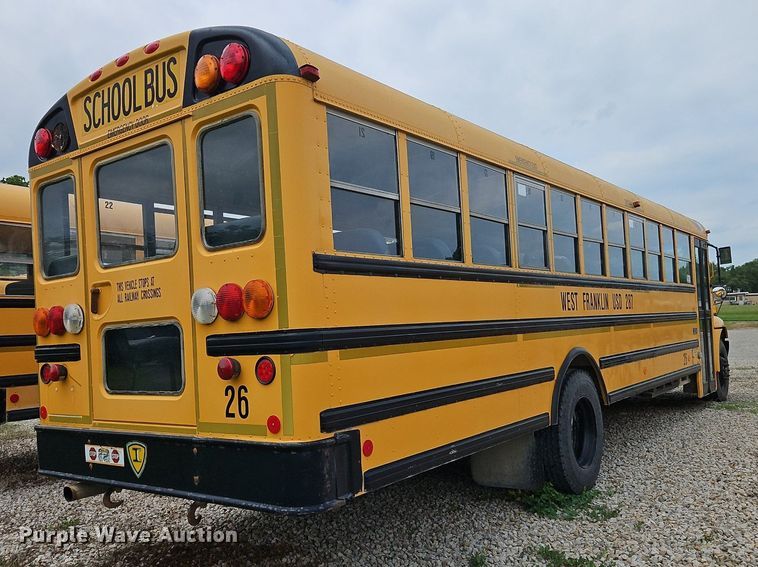 image for item DR8623 2006 IC PB10500 school bus