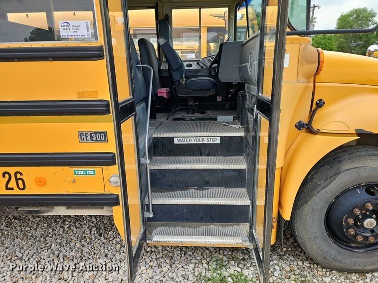 image for item DR8623 2006 IC PB10500 school bus