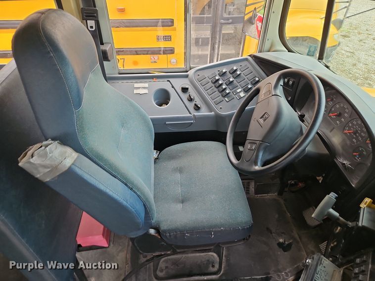 image for item DR8623 2006 IC PB10500 school bus