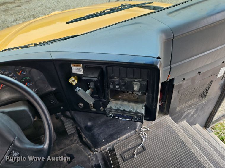 image for item DR8623 2006 IC PB10500 school bus