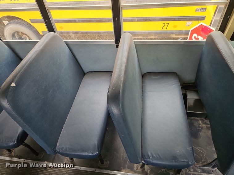 image for item DR8623 2006 IC PB10500 school bus