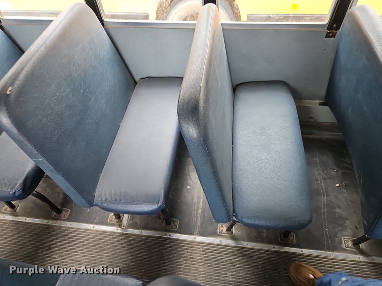 image for item DR8623 2006 IC PB10500 school bus