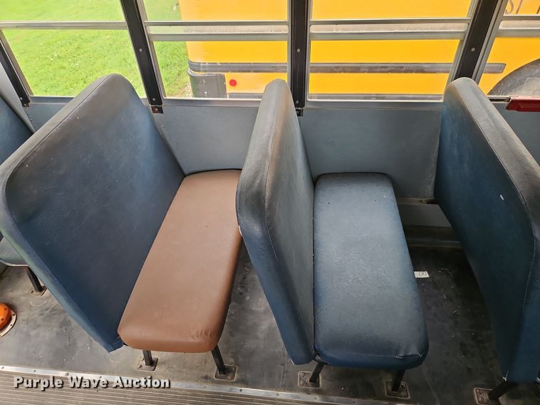 image for item DR8623 2006 IC PB10500 school bus