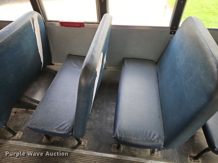 image for item DR8623 2006 IC PB10500 school bus