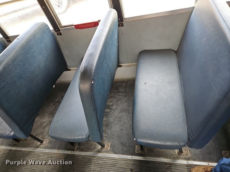 image for item DR8623 2006 IC PB10500 school bus